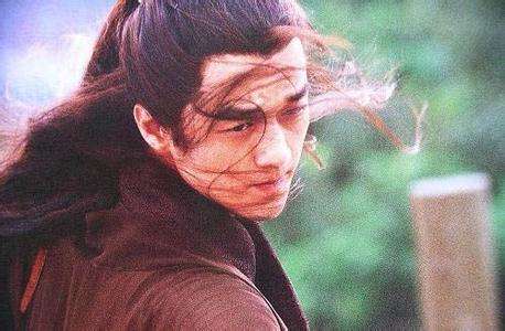 金庸小说男主角武功十大排名,排名第一的竟然是他!