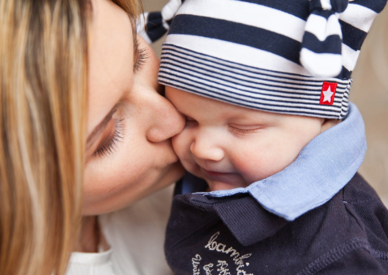 �����к�ȡ��Ҫ�����ĺ����ģ��ճµ�Ӥ��ȡ���ִ�ȫ�к�