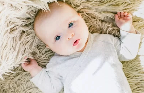 ������һ�޶��ĺ���˳�ڵ�Ů������