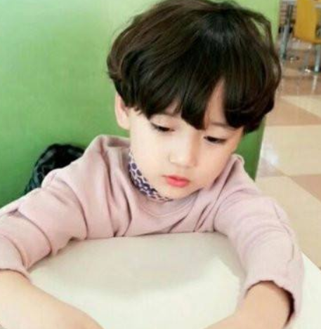 ������˧�����к����֣����г��ֵ��к����֣������к�����Ԣ��õ�