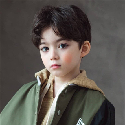 ����˳�ڵ��к�С��