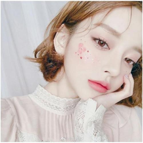 ������Ӣ����Ů����������