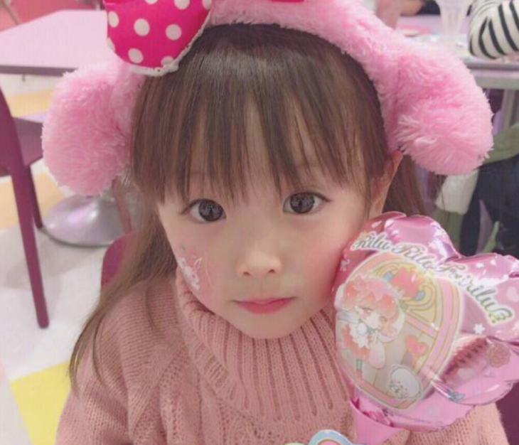 ��ôȡ��Ů����ˮԢ��õ� ��ˮ�ֵ�Ů�������к�����Ԣ��õ�