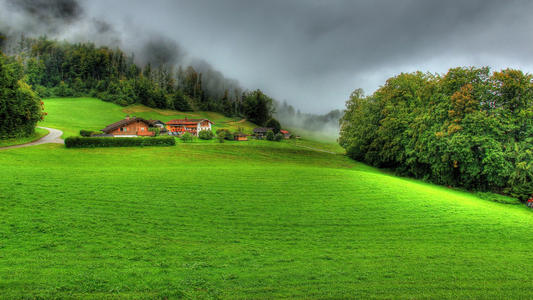 �����ʺ����к������ֵĵ��֣����Ǹ߶˴�������