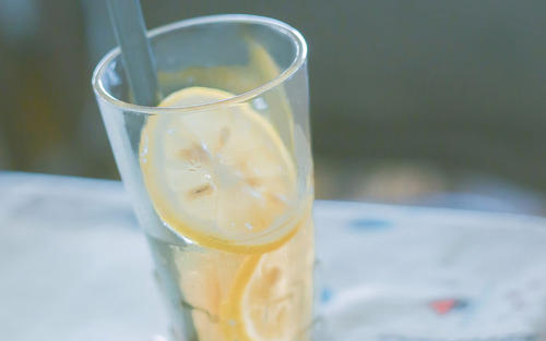 Ԣ��ƽ��˳����к����֣��к������и���������