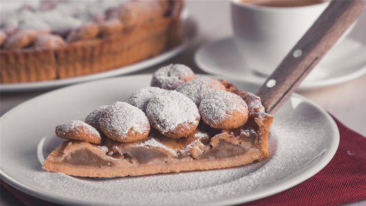 ʫ����СŮ��Ԣ��õ����ִ����ͣ�ʫ�����ʺ�Ů���ӵ�����