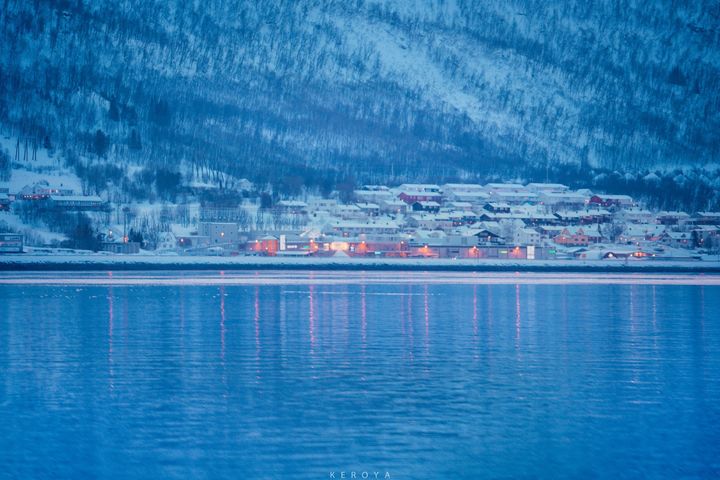  ����ʫ�黭�������Ů����Ů���ӱȽ���ʫ�������