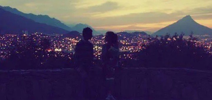 ������һ����ѹ��ס��