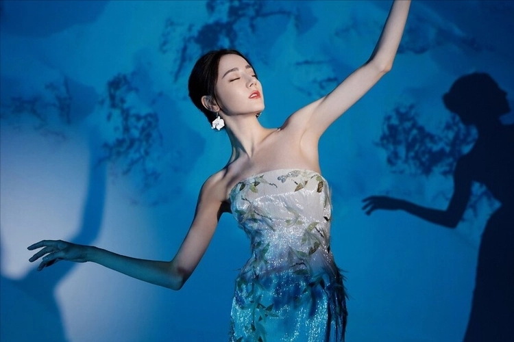 �h��Ů������������