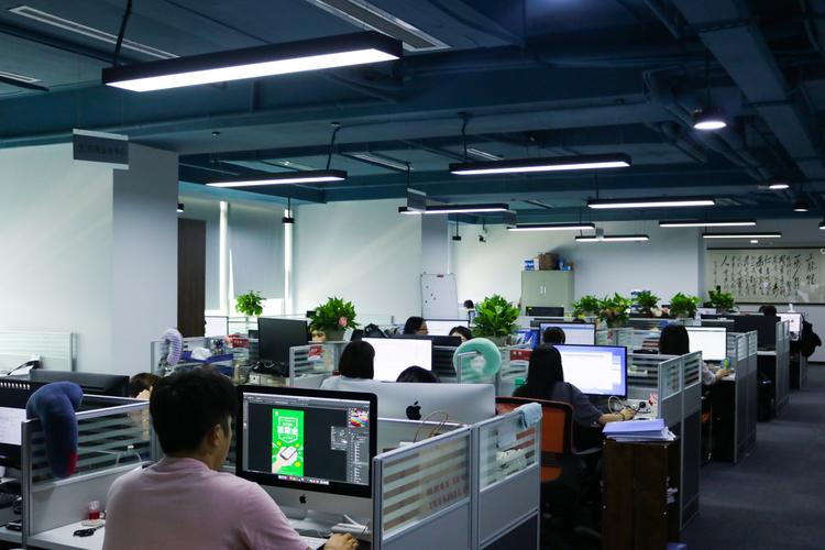 ����Ԣ�ⷢ�Ƶĵ�����ȫ���ĸ��֣�