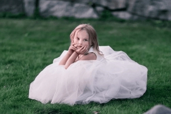 1674031009320156.jpg 蓓字怎么读五行属什么取名的寓意,蓓用于女孩名字寓意